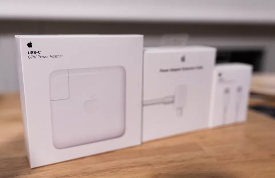 MacBook adapter 87w